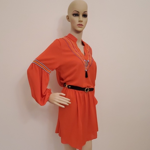RED BOHO LANTERN SLEEVE DRESS - Picture 2 of 6
